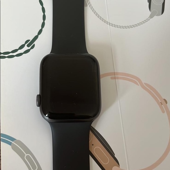 COPY - Apple iWatch 44MM - Picture 2 of 6